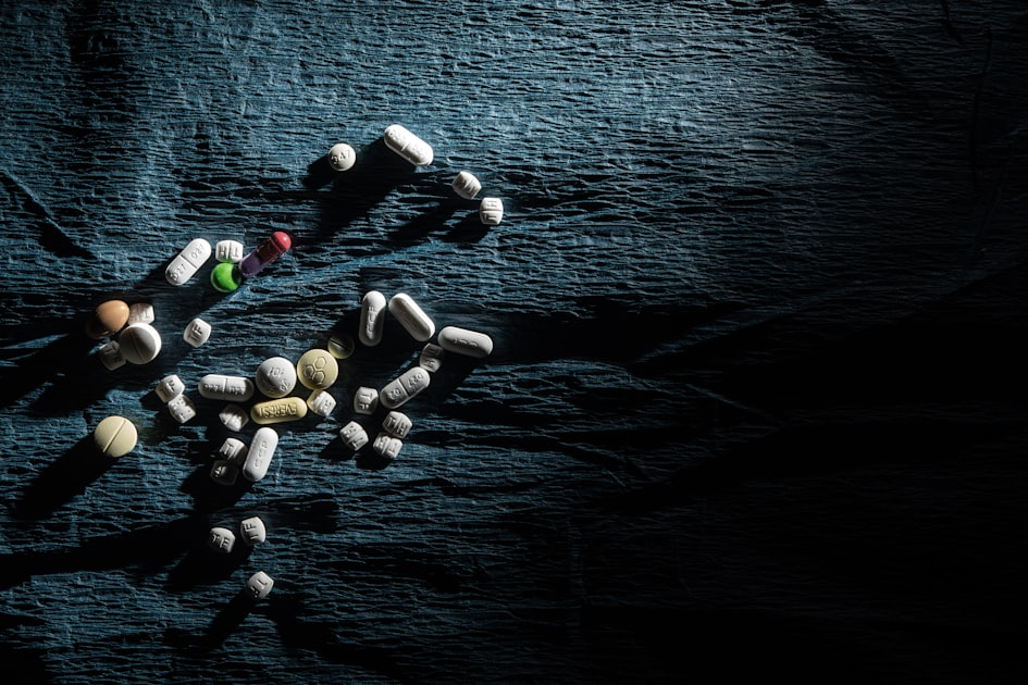Research Peptides vs. Traditional Supplements